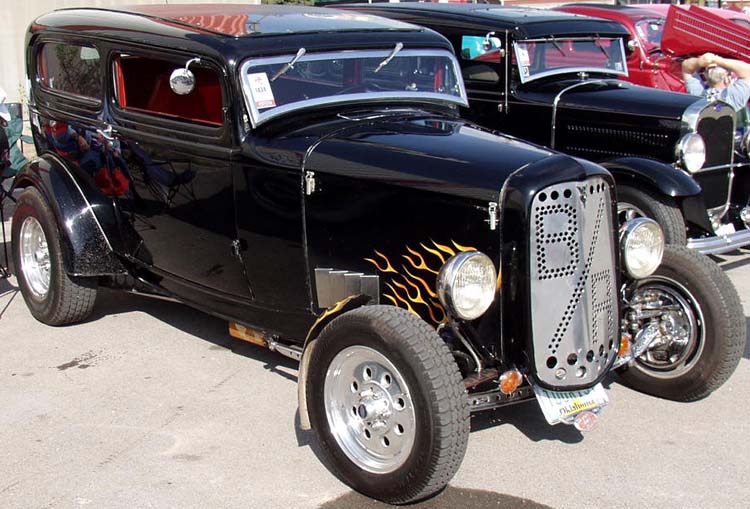 32 Ford Hiboy Chopped Tudor Sedan