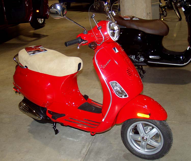 06 Vespa LX50 Scooter