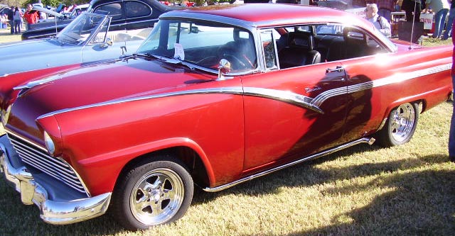 56 Ford 2dr Hardtop Custom