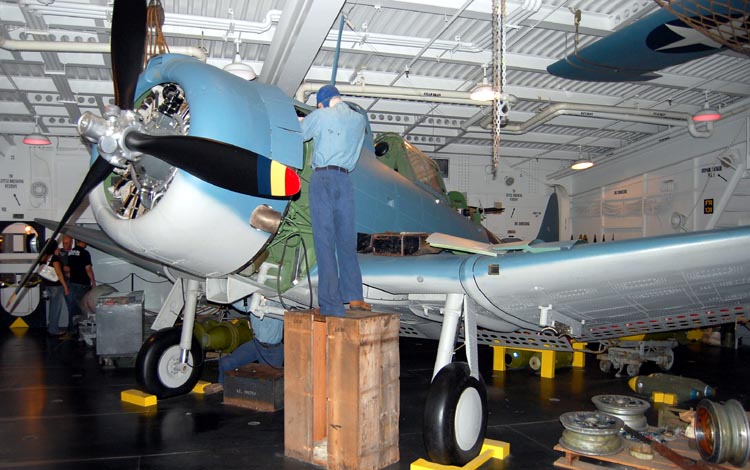 Douglas SBD-5 Dauntless