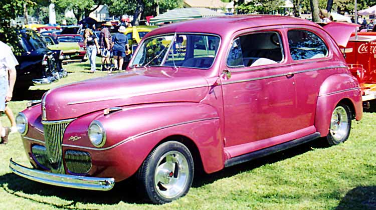 41 Ford Super Deluxe Tudor Sedan